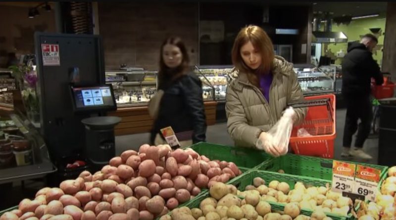 Ціна опустилась на 12%: в Україні дешевшає один з головних продуктів, яка причина
