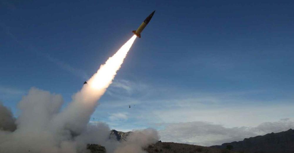 У Зеленського підтвердили, що Україна отримає ракети ATACMS великої дальності