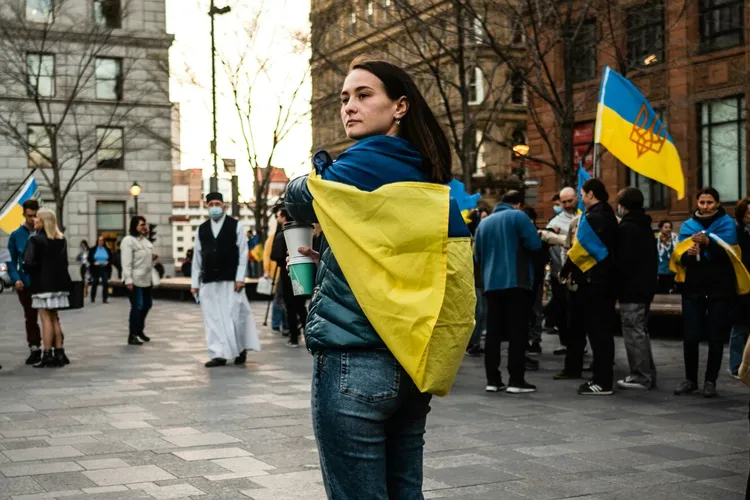 От і все! Українці отримають постійне проживання в країні ЄС: названо жорсткі умови.