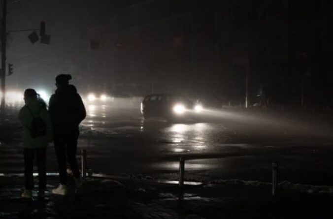 Наслідки атак змушують економити: як вимикатимуть світло у п’ятницю, 13 лютого