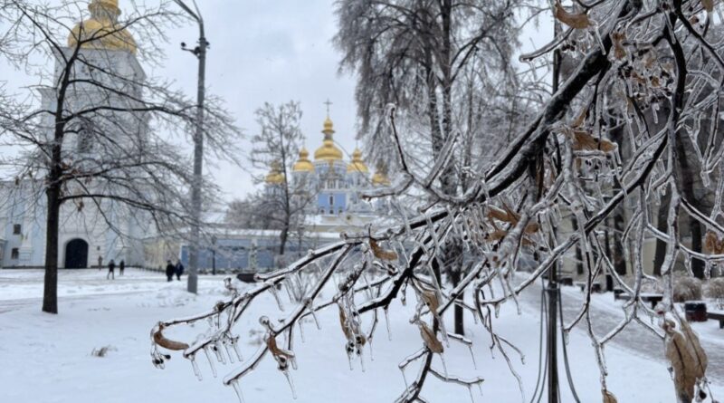 Хуртовини та сильні снігопади: на Україну насувається справжній Армагеддон