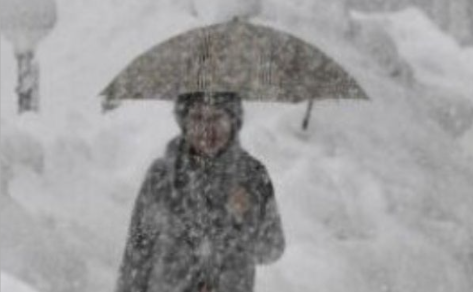 Увaгa❗️Cьoгoднi внoчi Укpaїнy нaкpuє cнiгoпaд тa кpuжaнuй дoщ — нaзвaнo мicтa…