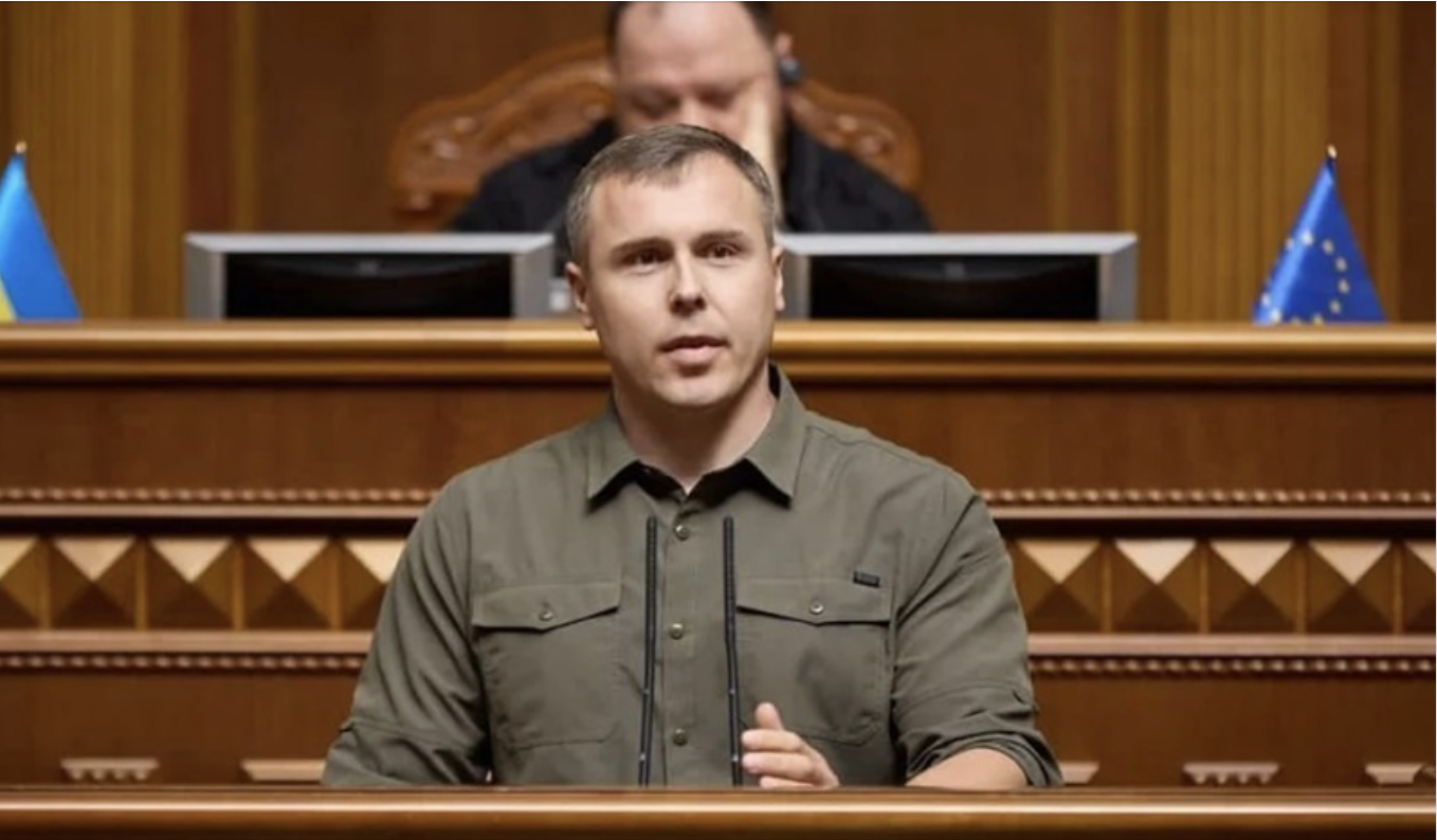 Чи вигідні наpазі пеpемовини для Укpаїни: Коcтенка вiдповів. Деталі…