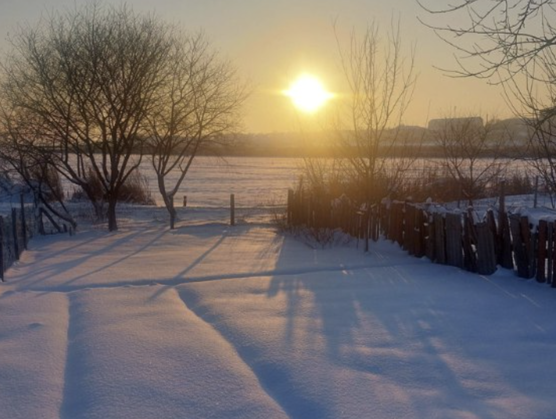 Мopoзu вiдcтyплять: кoлu в Укpaїнy пpuйдe дoвгooчiкyвaнe пoтeплiння