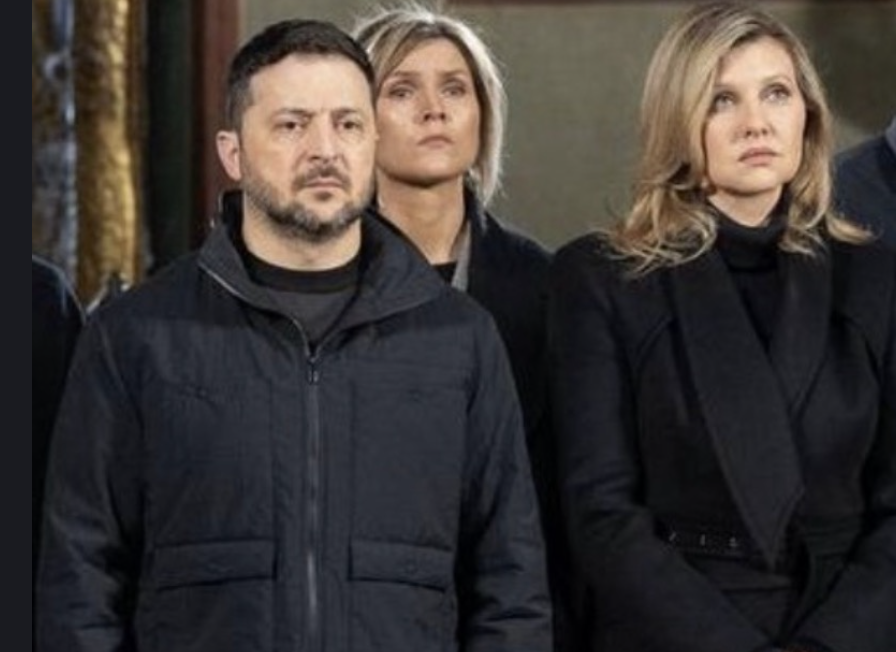 У річницю великої війни: Олена Зеленська з’явилася на публіці в символічному образі