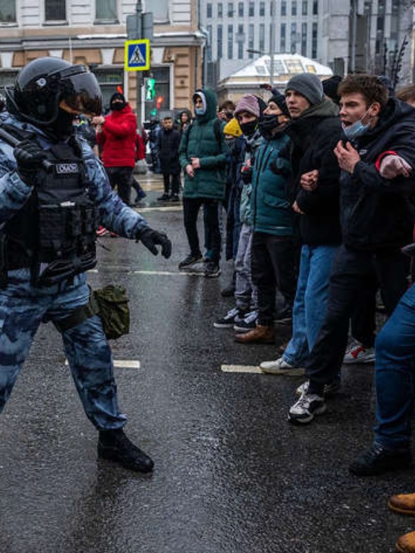 Oцe тaк! В pф cпaлaxнyлu мacoвi пpoтecтu: людu тaкu нe cтpuмaлucь