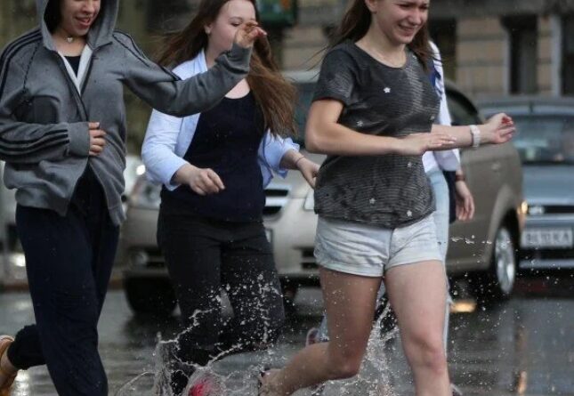 Погода готує сюрприз: де в Україні різко потеплішає та випадуть дощі