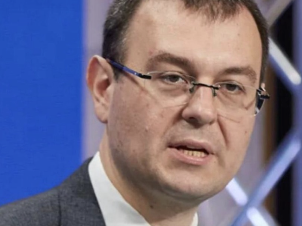 Ціни на пальне летять угору: Гетманцев закликав АЗС “схаменутися” і вжив заходів. Подробиці…