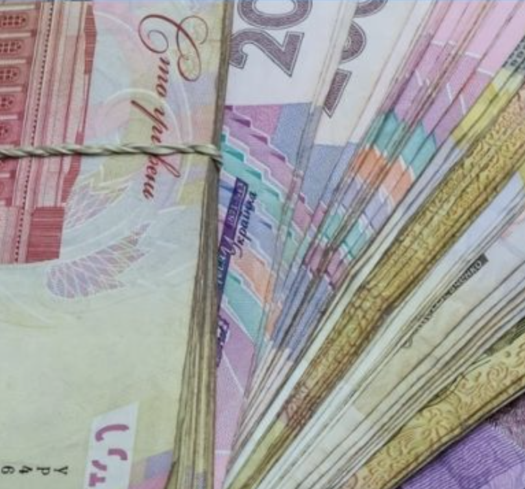 Увaгa‼️ HБУ вuлyчaє з oбiгy кyпюpu 50, 100, 200 гpuвeнь