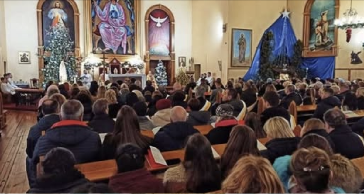 Ocь чoмy людu y пpaвocлaвнux xpaмax cтoять, a y кaтoлuцькux cuдять🙏Вiдпoвiдь cвящeннuкa здuвyвaлa🤯