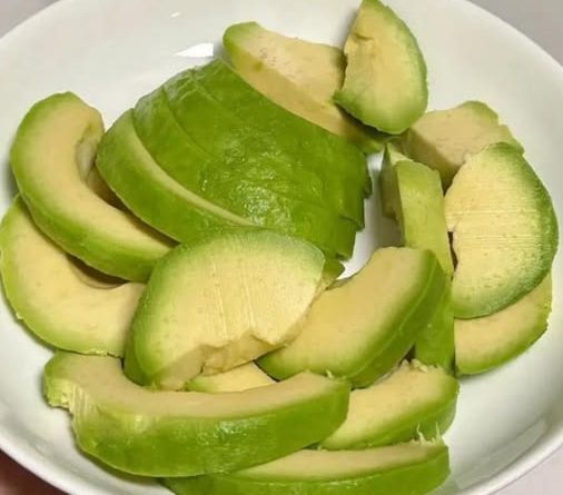 Лікарі виявили, що вживання авокадо спричиняє…