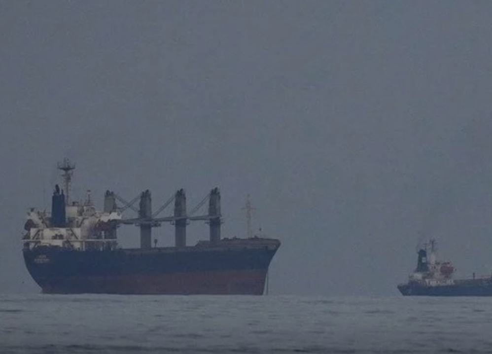 Іран відкрив Ормузьку протоку: що стало причиною і як відреагував Трамп. Деталі…