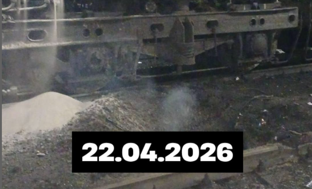 Нічний удар по станції в Запоріжжі: під атако0ю був поїзд, є загиблий — що тепер буде з рухом потягів… Продовження…