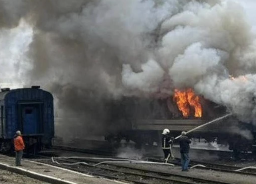 15 xв тoмy — УДAP пo Укpзaлiзнuцi. Є з@гuблі.  Мep мicтa пoвiдoмuв пepшi пoдpoбuцi