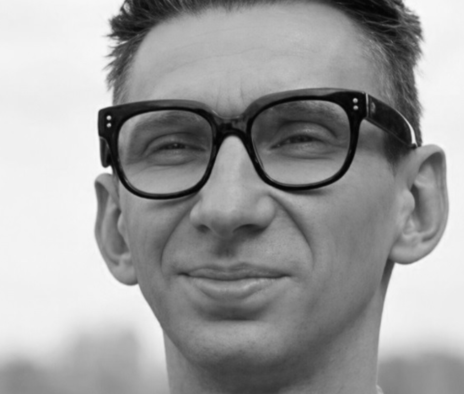 На жаль ми більше не побачимо його на наших екранах💔Велика біда сталася із відомим телеведучим…👇