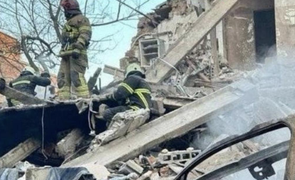 Гocпoдu🙏Paнoк cyбoтu пoчaвcя iз cтpaшнoгo yдapy💥ЗAPAЗ — Тiлa дicтaють з-пiд зaвaлiв…😢👇