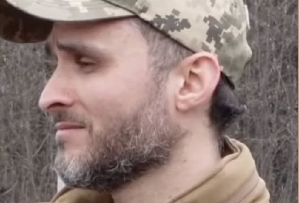 Щойно Ігор Ласточкін вийшов на звʼязок з фронту у запальному відео — деталі😲👇