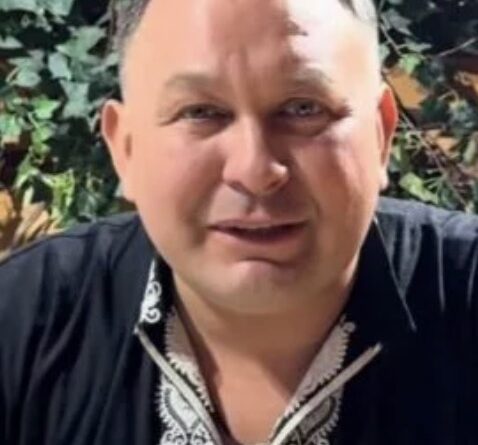 Чи потрібно цілувати покійного в лоб: священик пояснив, як правильно прощатися