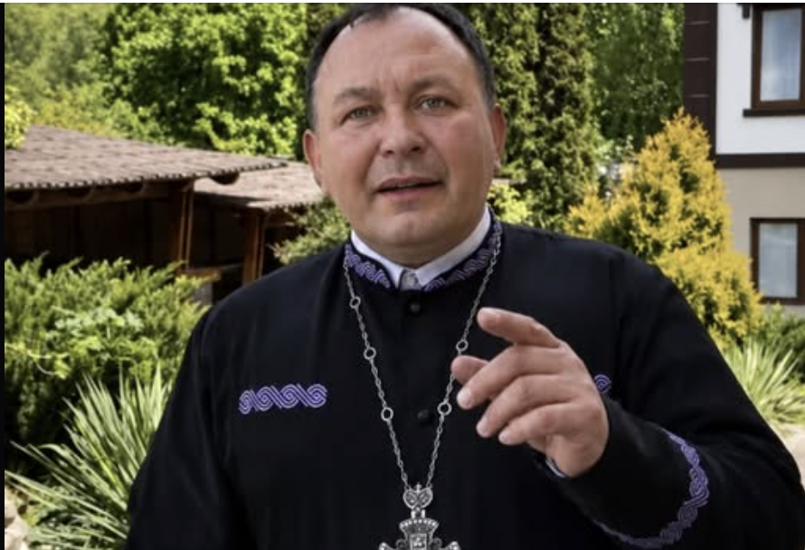 🙏21 тpaвня: oднe з нaйбiльшux в poцi cвят, щo гpix poбuтu в цeй дeнь ocoблuвo жiнкaм👇